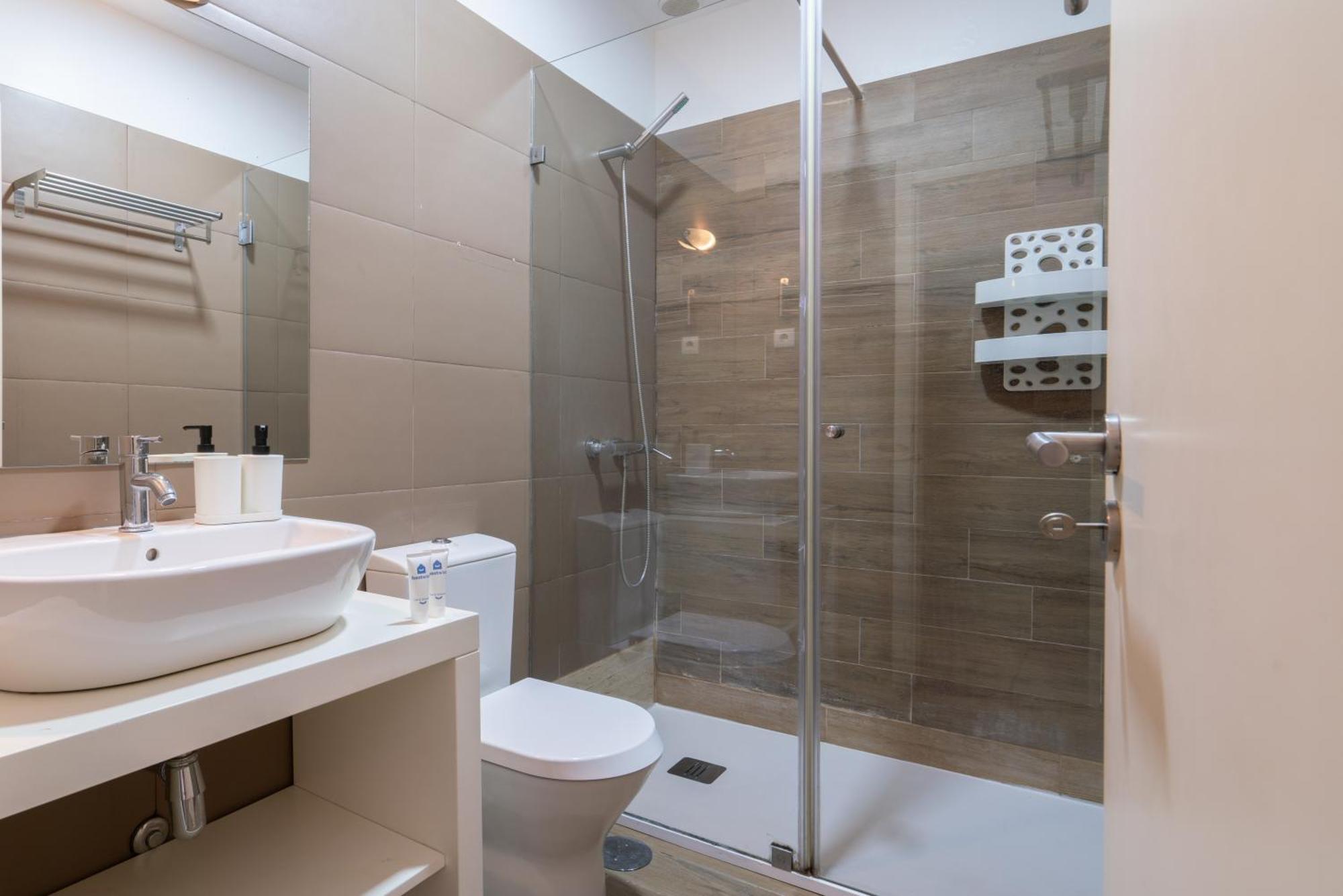 Host Wise - Impressive Restful Houses Porto Luaran gambar