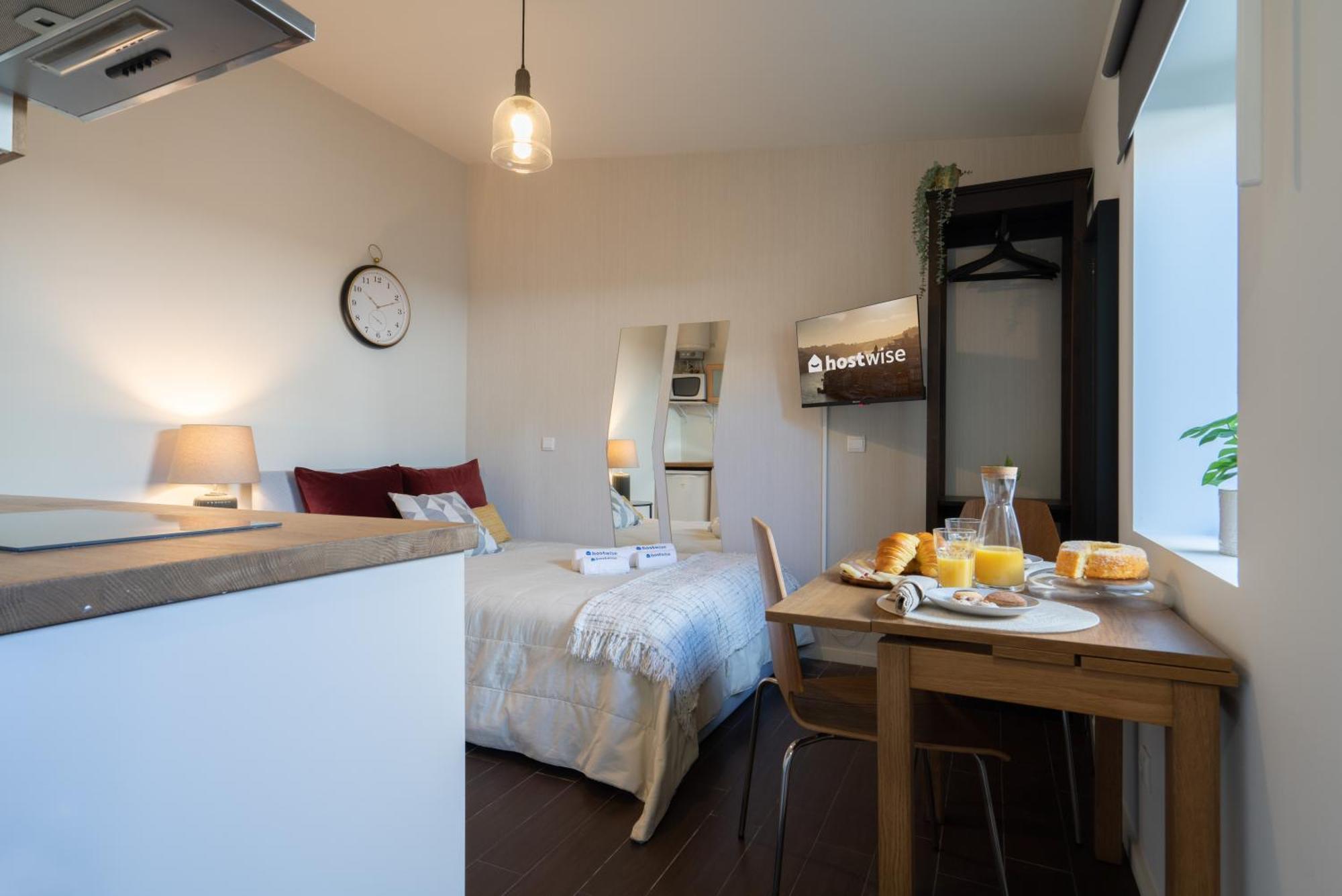 Host Wise - Impressive Restful Houses Porto Bilik gambar